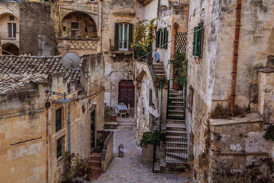 Il bonus facciate si può richiedere per mura interne visibili dall’esterno? article-post