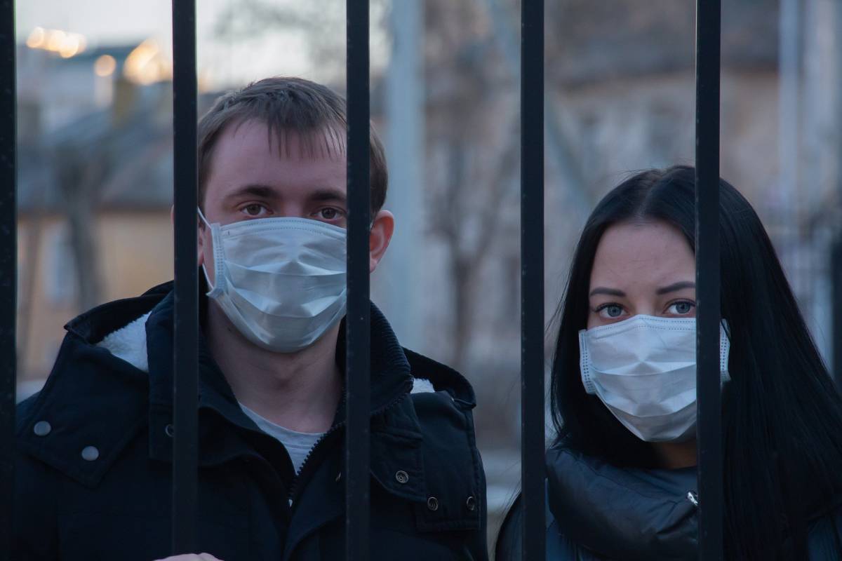 Lockdown a Natale, Matteo Bassetti punta sulla strategia alternativa article-post