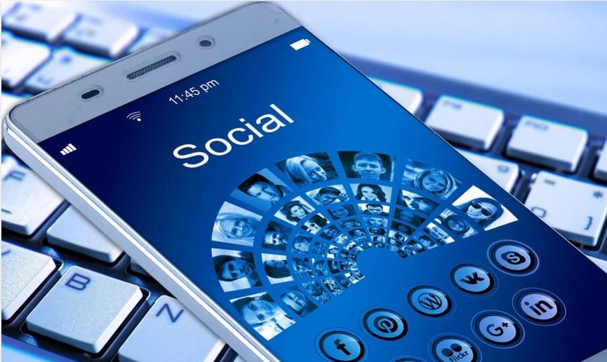 Facebook paga gli influencers per pubblicizzare Live Rooms article-post