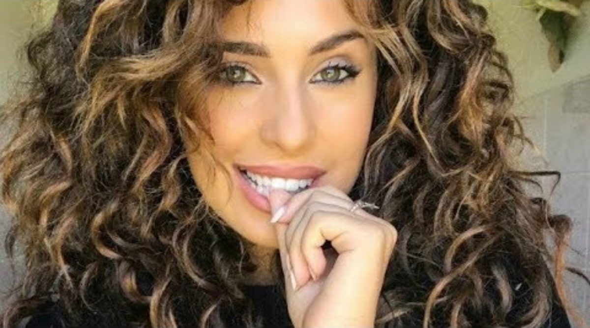 Sara Affi Fella pro body positivity mostra il corpo imperfetto FOTO article-post