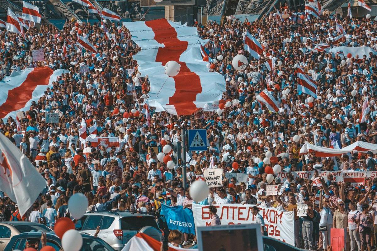 Bielorussia. Il Governo minaccia: “Armi letali sui manifestanti” article-post