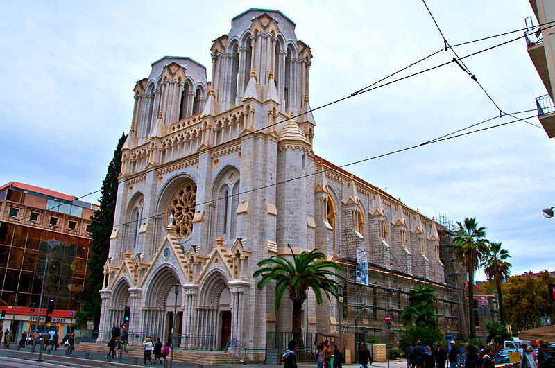 Attentato terroristico nella Notre Dame di Nizza: tre morti, l’aggressore ha urlato Allah Akbar article-post