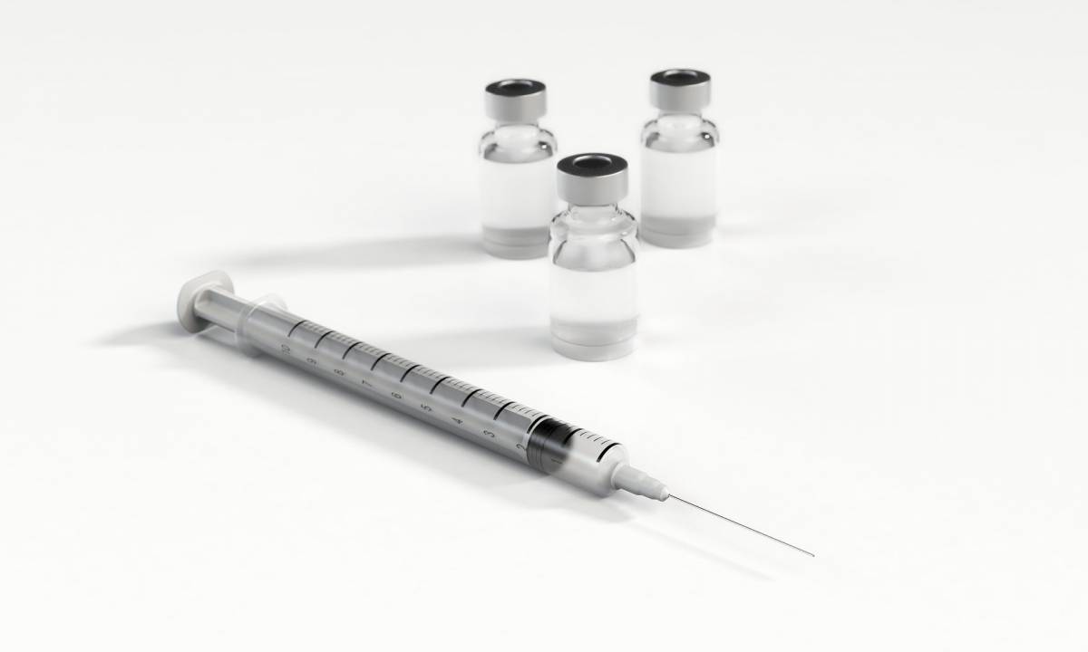 Il vaccino di Oxford dà forte risposta immunitaria. Vaccino forse pronto entro fine anno article-post