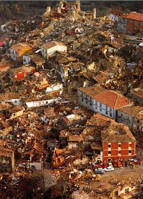 Quarant’anni fa il sisma che devastò l’Irpinia, ricostruzione lenta e soccorsi in ritardo article-post