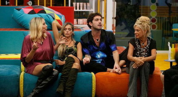 GFVIP prolungato fino a Febbraio: la reazione scioccata dei vip article-post