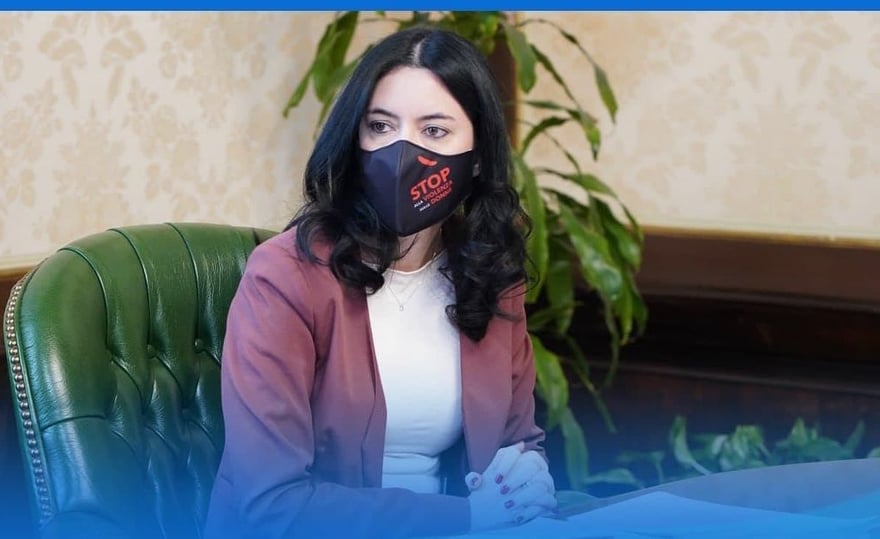 Lucia Azzolina: “Siate responsabili se vogliamo riaprire le scuole” article-post