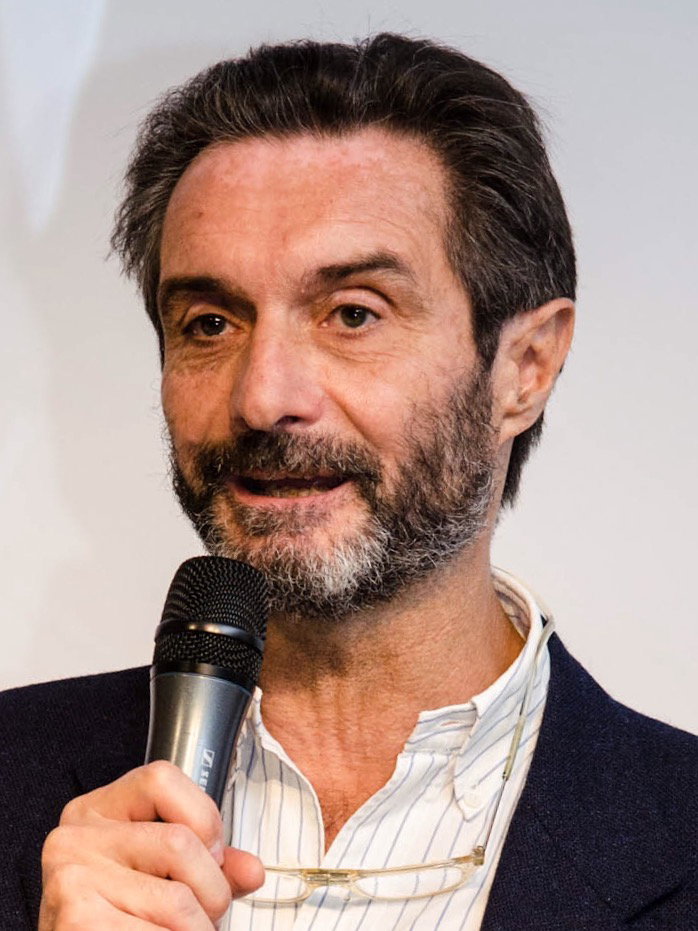 Fontana conferma: “Dal 20 o 21 settembre via alla terza dose” article-post