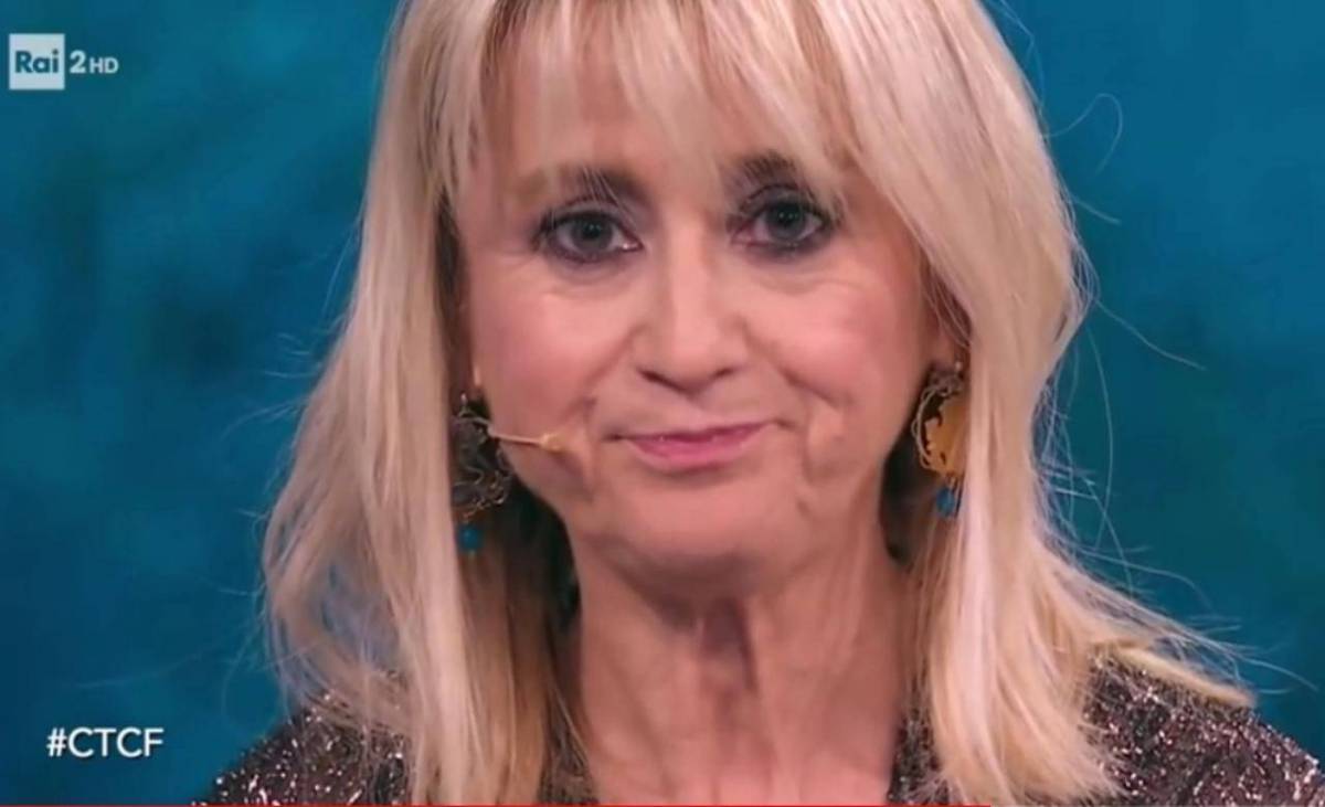 La letterina di Luciana Littizzetto: “Caro Babbo, aiuto, qui parlano di Berlusconi” article-post