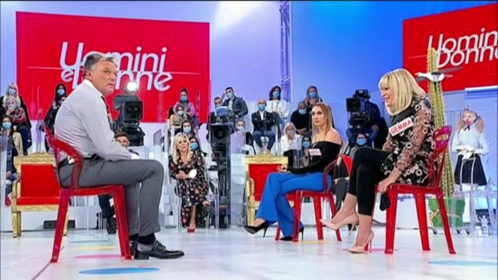 Uomini e Donne, Gemma Galgani e Maurizio è scoppiata la passione! article-post