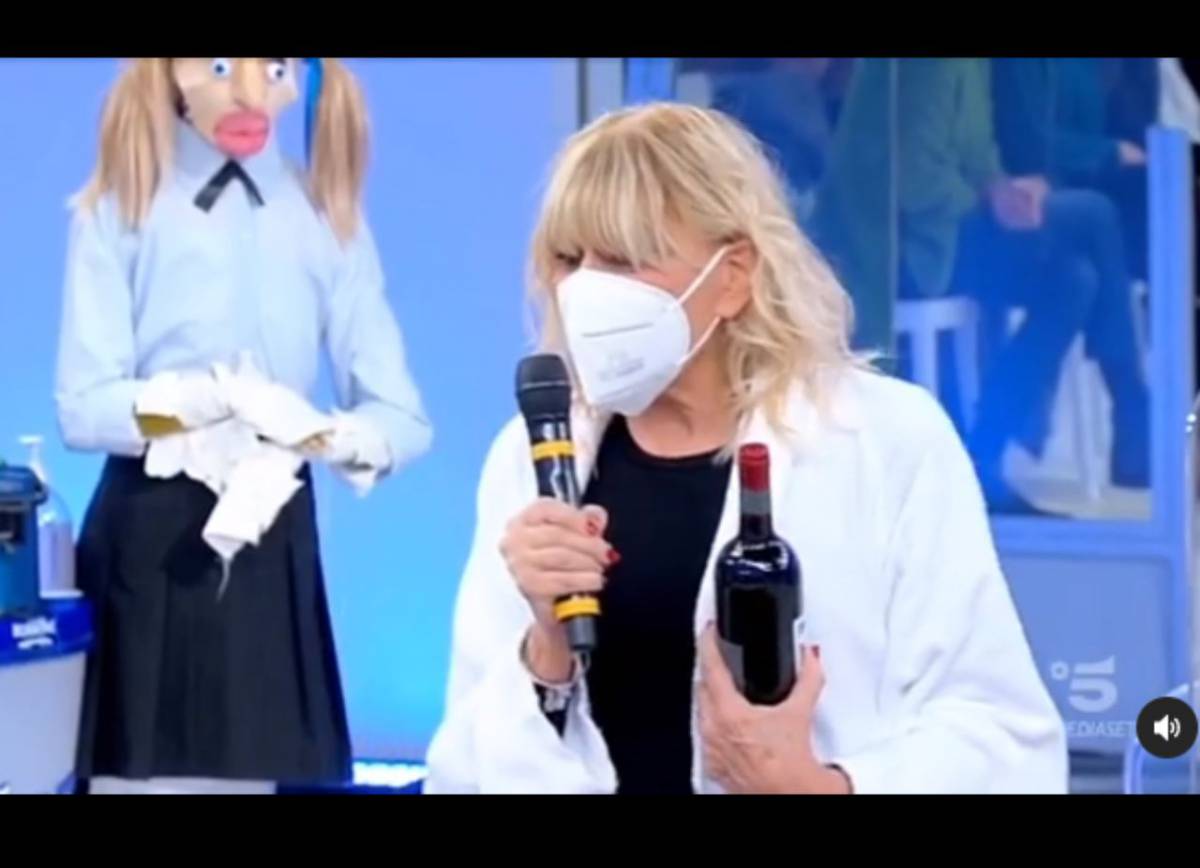 Uomini e Donne, svelato il nome del vino che Tina ha regalato a Gemma article-post
