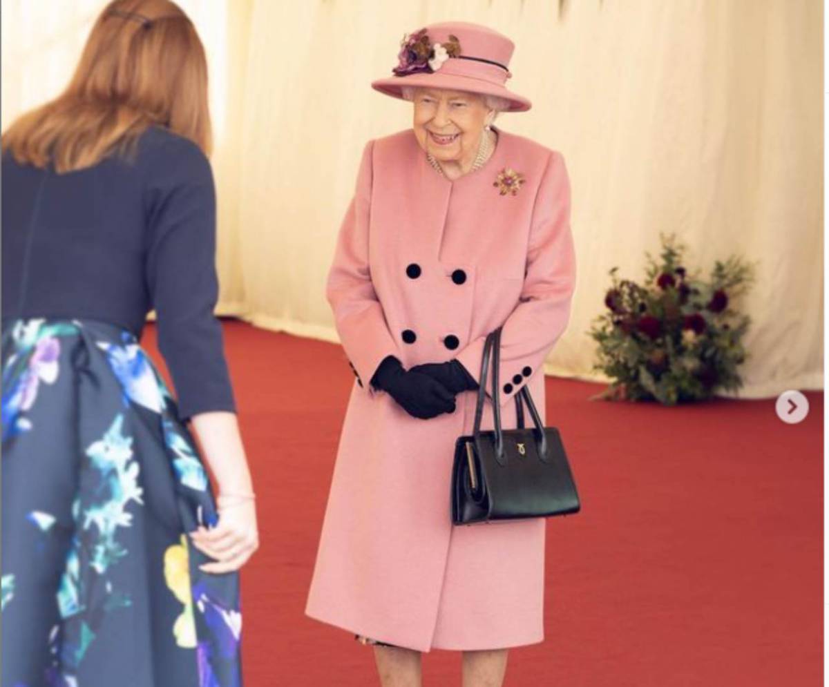 La Regina Elisabetta agli inglesi: “Non siete soli” article-post