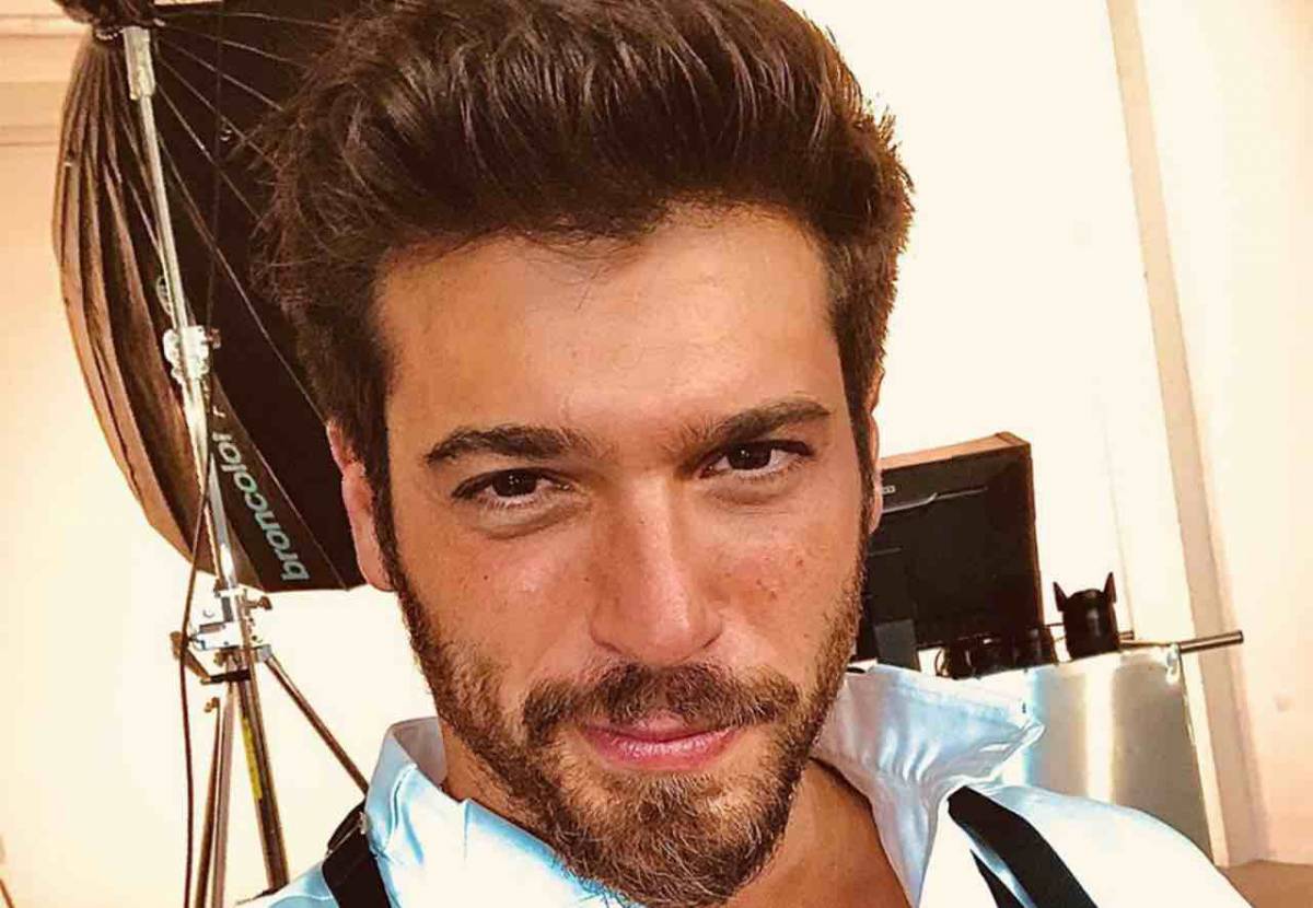 Can Yaman multato a Roma: bufera sull’attore turco article-post