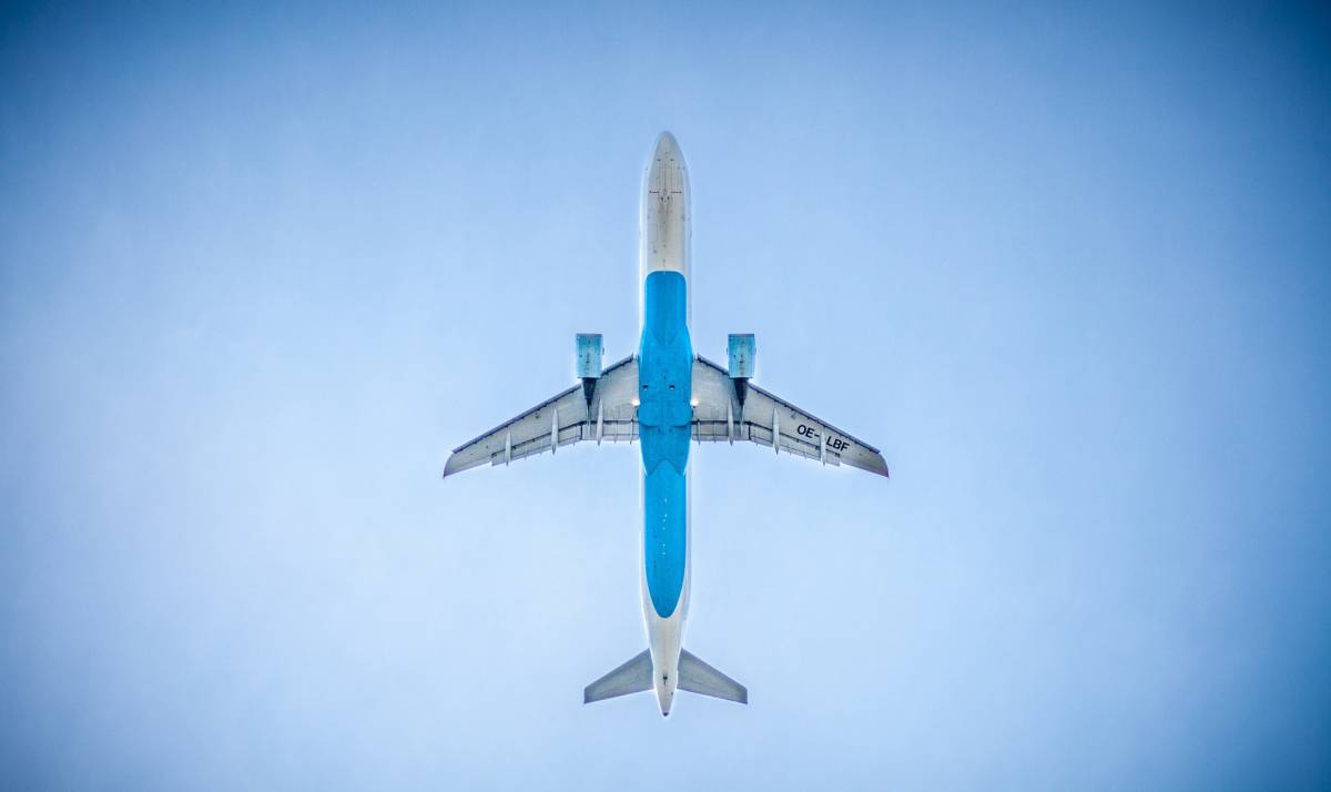 Indonesia: ritrovati resti umani e detriti dell’aereo precipitato in mare article-post