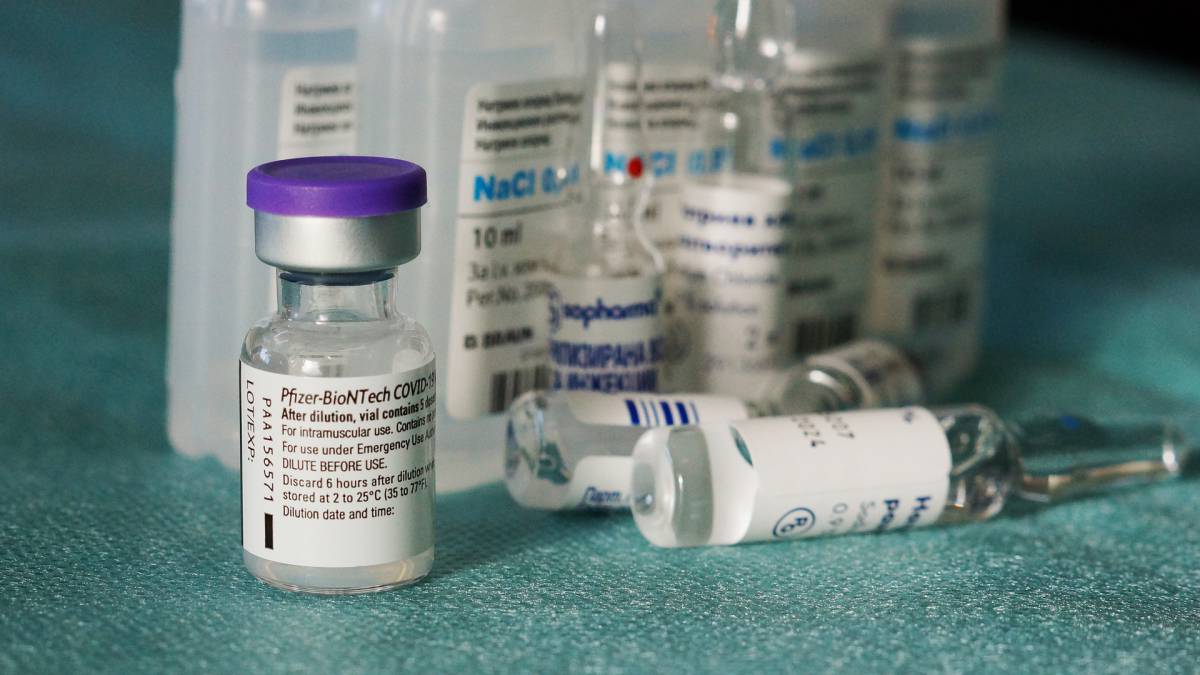 Vaccino Pfizer è in grado di neutralizzare la variante inglese del Covid article-post