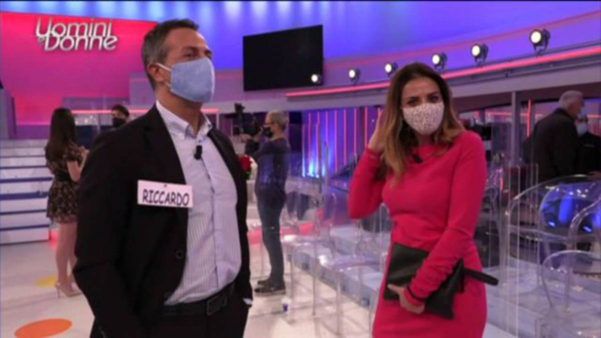 Uomini e Donne anticipazioni: nuove tensioni tra Roberta e Riccardo article-post