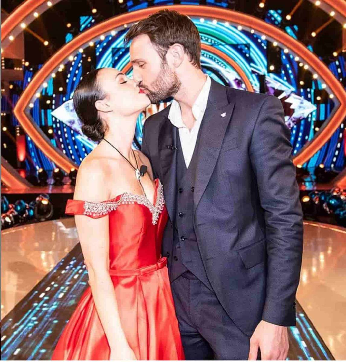 GFVIP, Rosalinda e Zenga notte d’amore: “Disturbatrice in azione” article-post