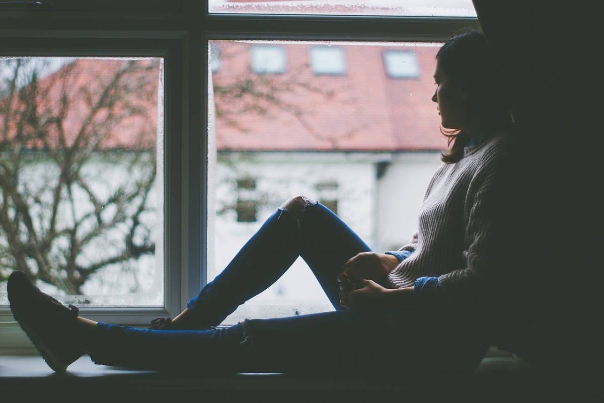 Studentessa e tentato suicidio: cosa è successo article-post