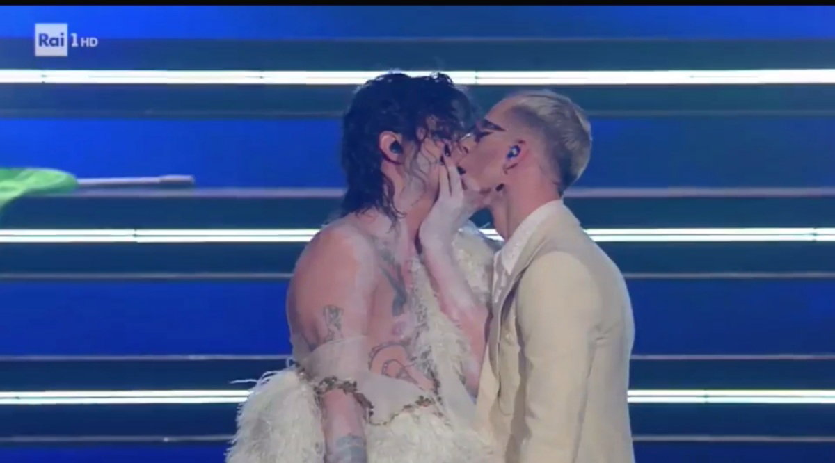 Sanremo 2021, Achille Lauro, Boss Doms e Fiorello-cardinale sul palco dell’Ariston article-post