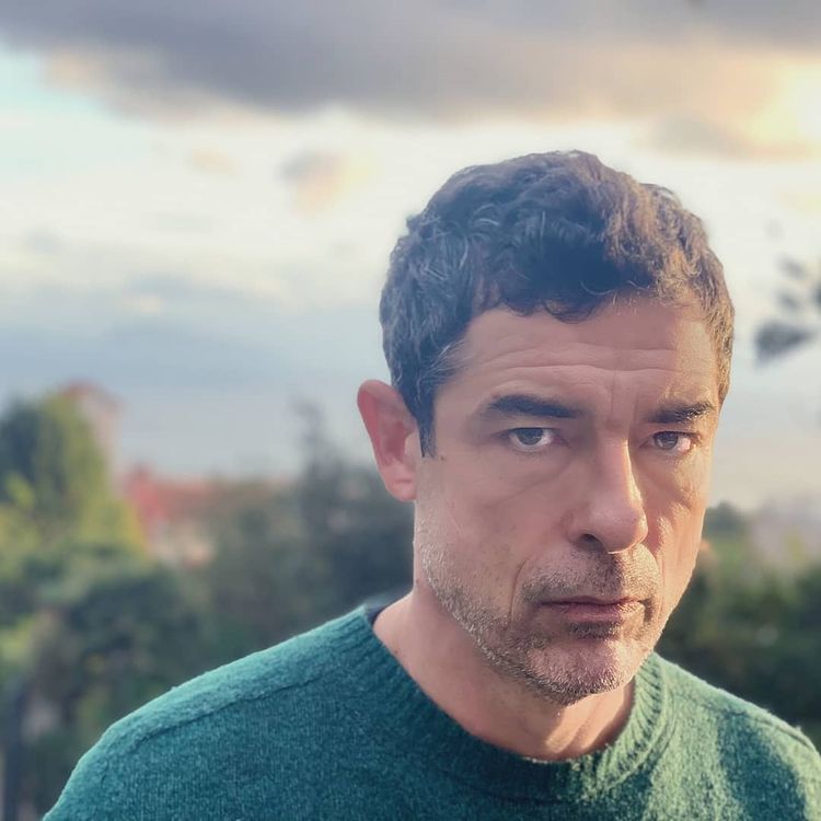Enrico Ruggieri bloccato su twitter da Alessandro Gassmann article-post
