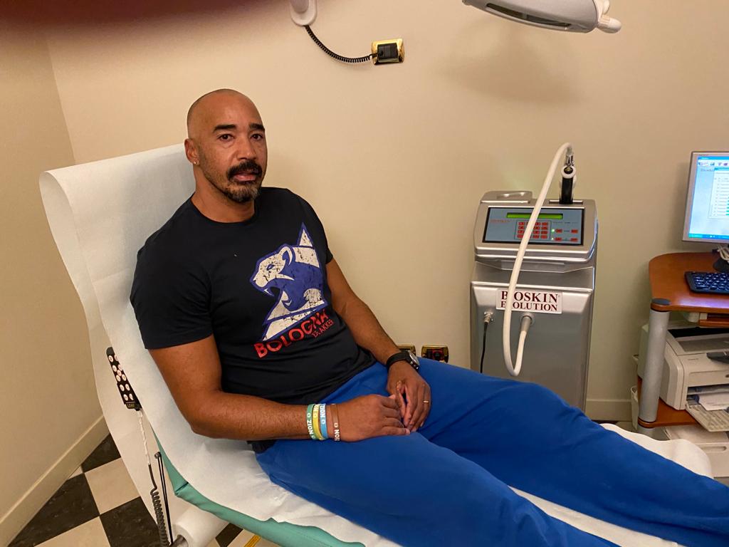 Amaurys Perez e la sua vitiligine con la terapia BIOSKIN article-post