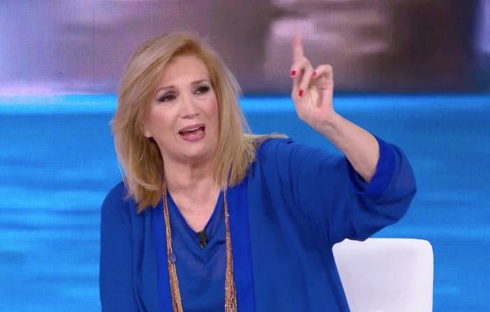 Iva Zanicchi contro i naufraghi dell’Isola: “Non valgono una cicca!” article-post