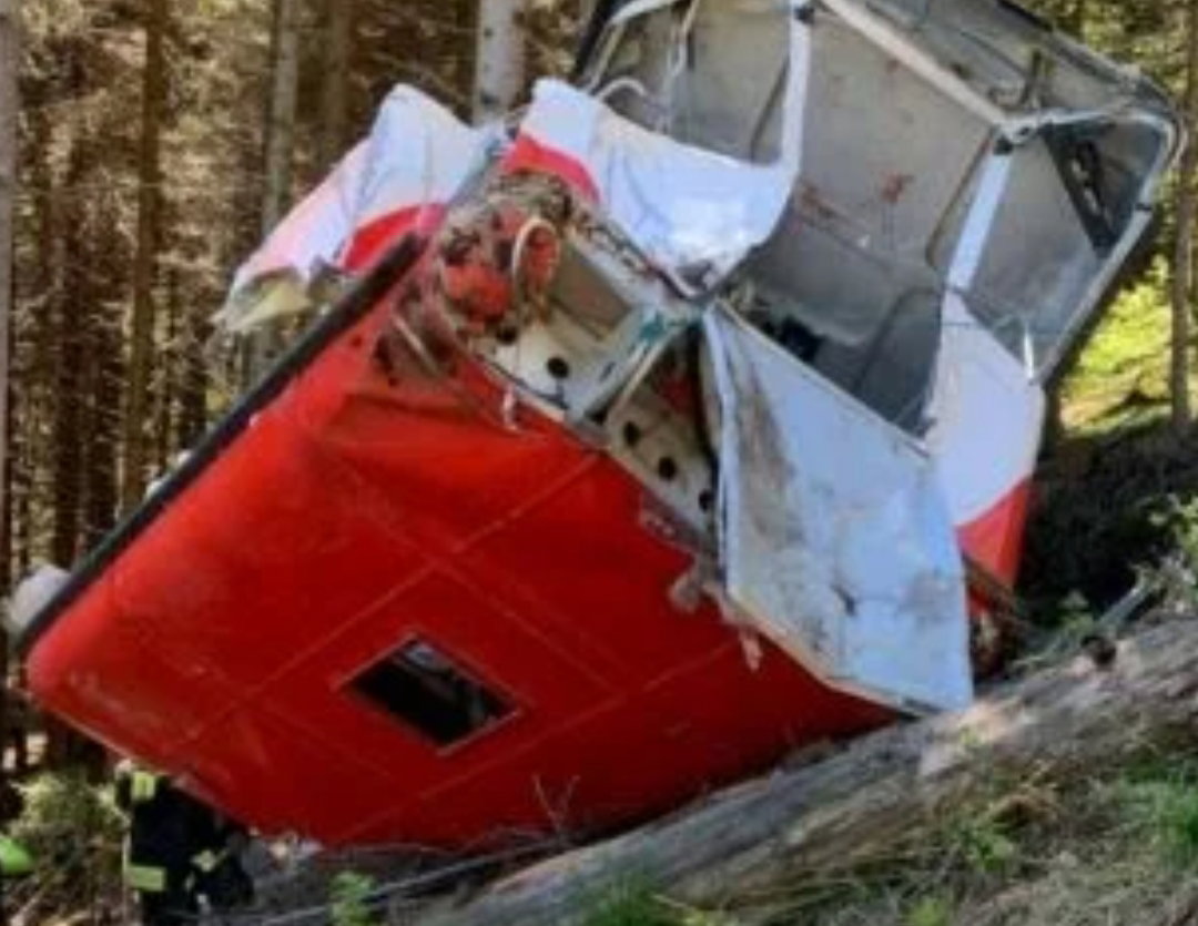 Strage funivia: 3 arresti. “Hanno ammesso” article-post