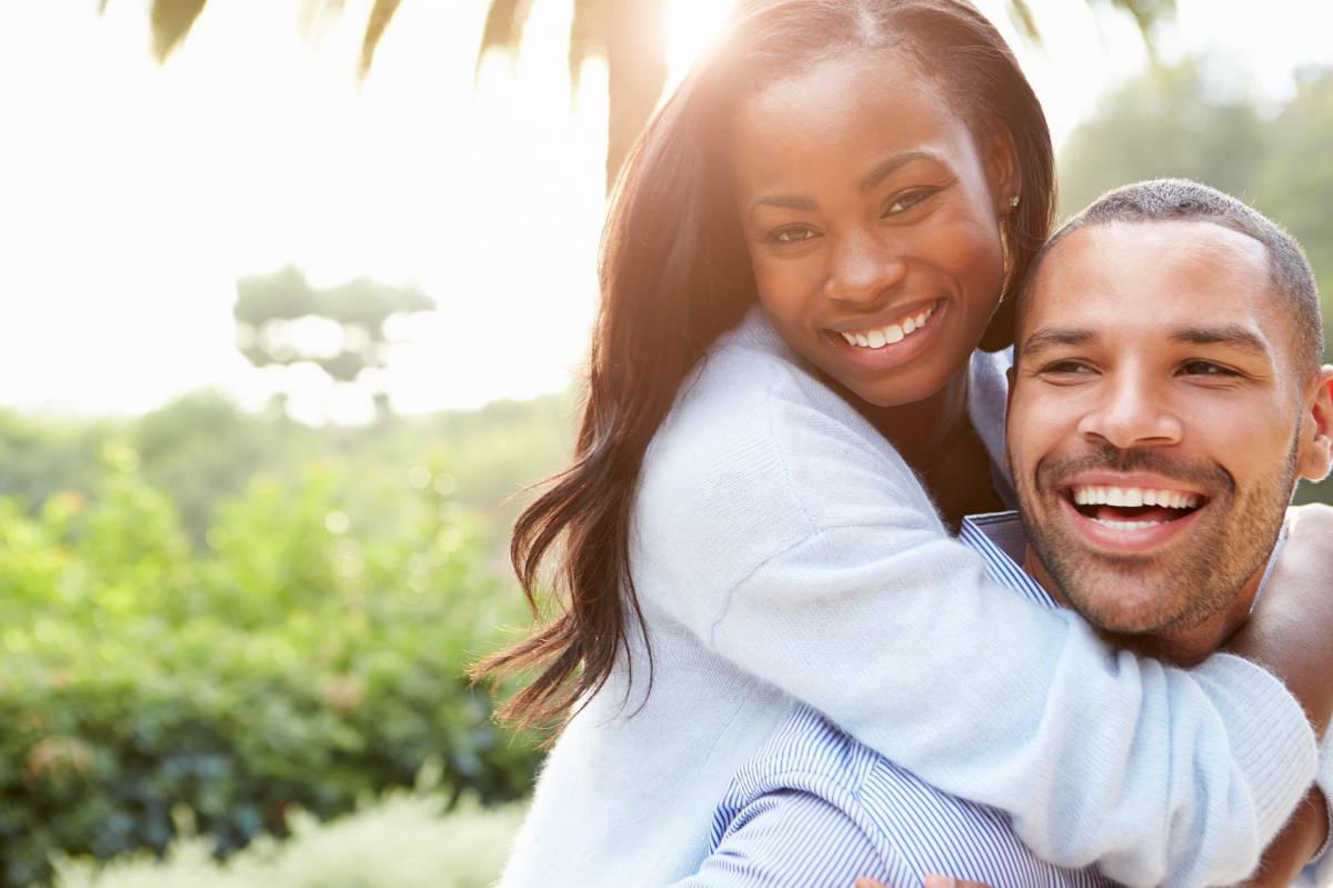 The Difference Between the Honeymoon Stage and True Love article-post