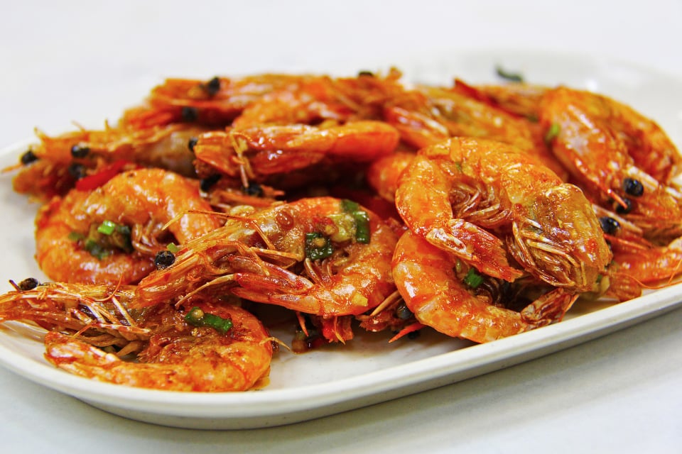Gamberoni cotti in friggitrice ad aria: 3 ricette, come vanno puliti e la cottura article-post