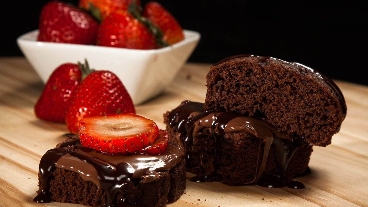 Torta velocissima al cioccolato senza impasto, nella friggitrice ad aria article-post