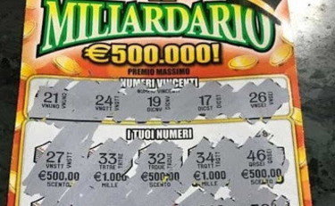 Gratta e vinci da 500mila euro, tabaccaio lo ruba e scappa in scooter article-post
