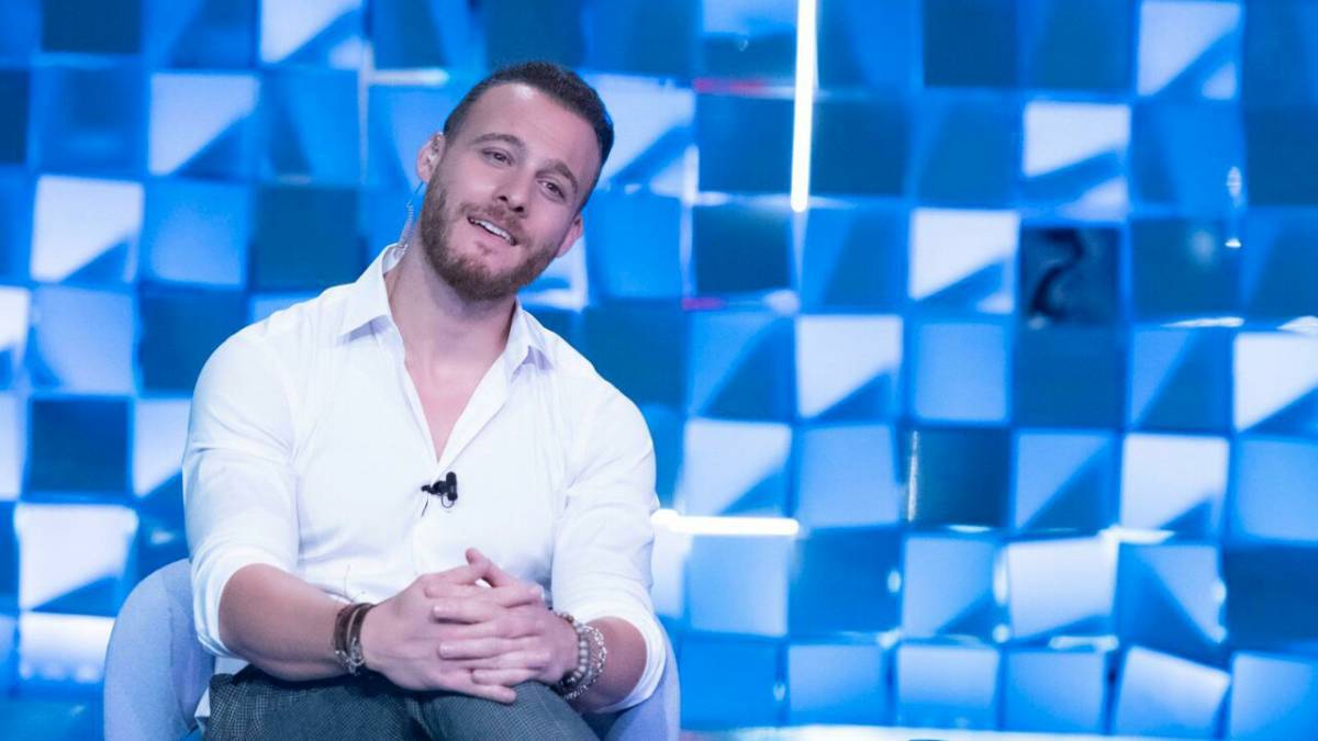 Kerem Bursin ospite a Verissimo: la dedica alla fidanzata article-post