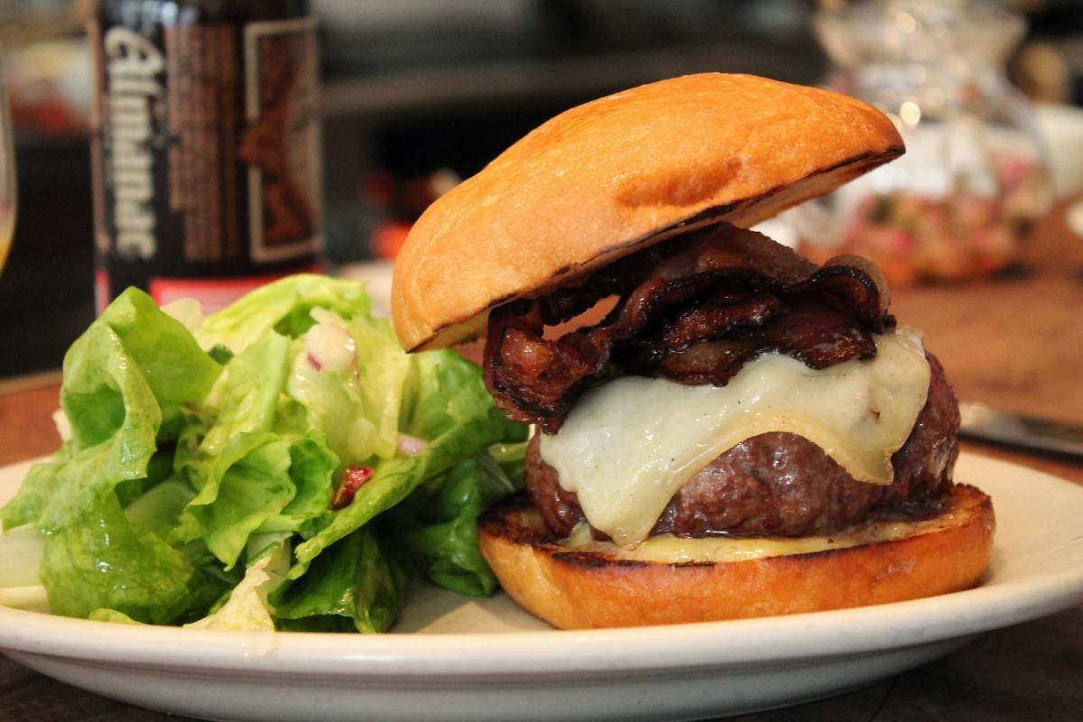 Mantova: l Nas scoprono un bar che vendeva panini con una carne vietata article-post