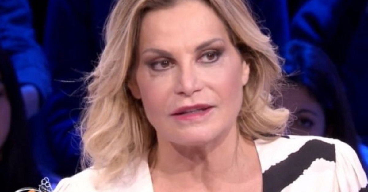 Simona Ventura confessa: “Ecco cosa mi ha veramente ferita” article-post