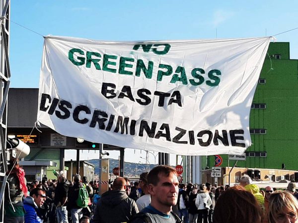 I portuali di Trieste in lotta per la libertà. Pronti a bloccare tutta l’Italia article-post