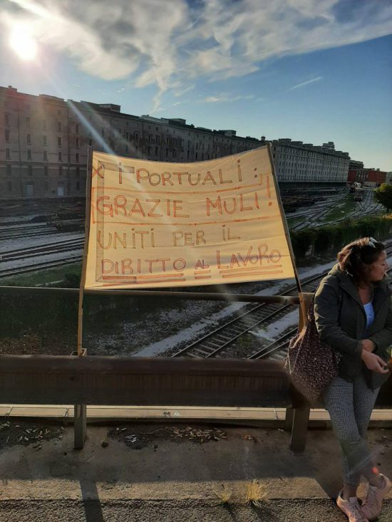 Portuali a Trieste: in azione idranti per sgomberare article-post