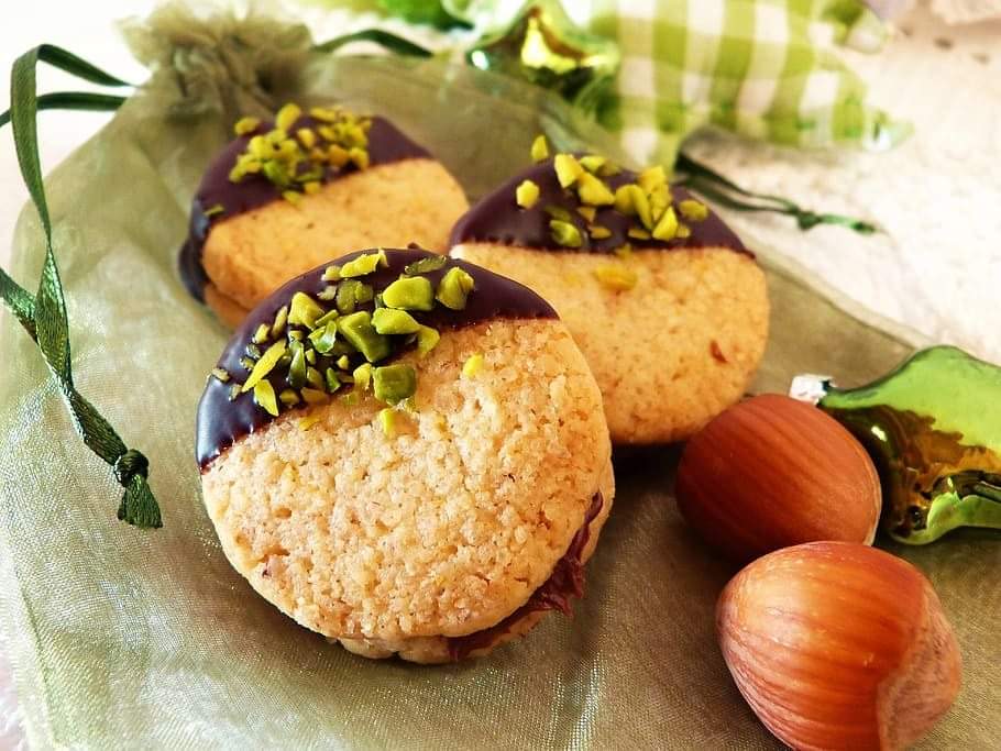 Biscotti alle nocciole ripieni di Nutella in friggitrice ad aria, sono facilissimi article-post