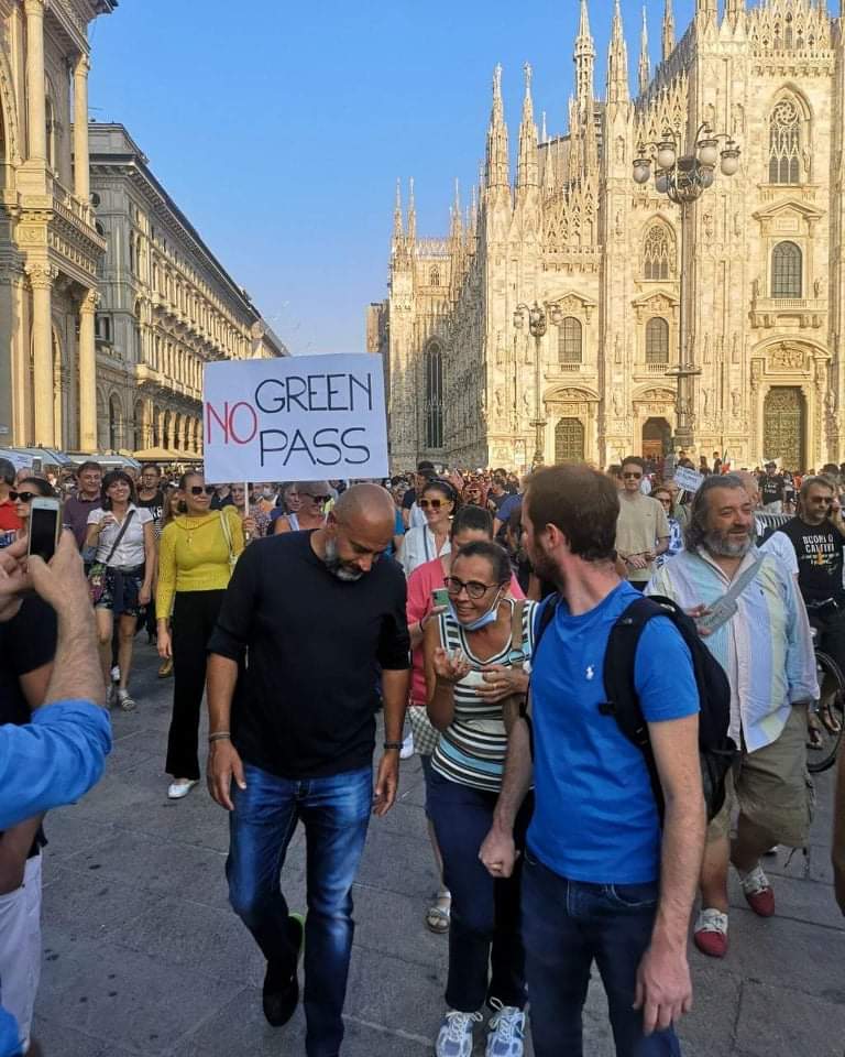 “Io sto con i portuali di Trieste, tutti i lavoratori dovrebbero avere lo stesso coraggio” intervista al senatore Gianluigi Paragone article-post