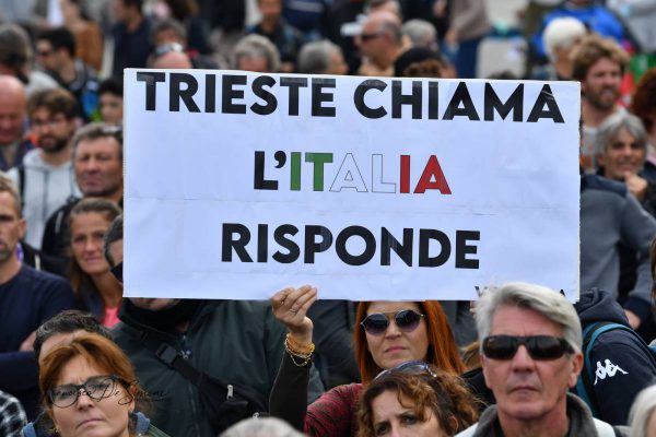 Trieste, quando la scienza viaggia insieme all’economia. Petizioni e diritti negati article-post