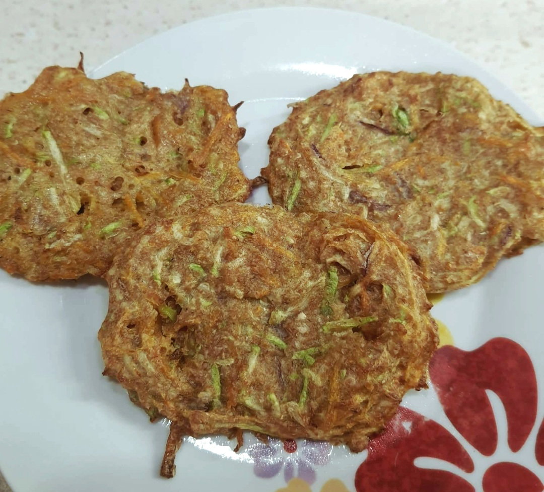 Frittelle di verdure croccanti in friggitrice ad aria, pronte in 8 minuti article-post