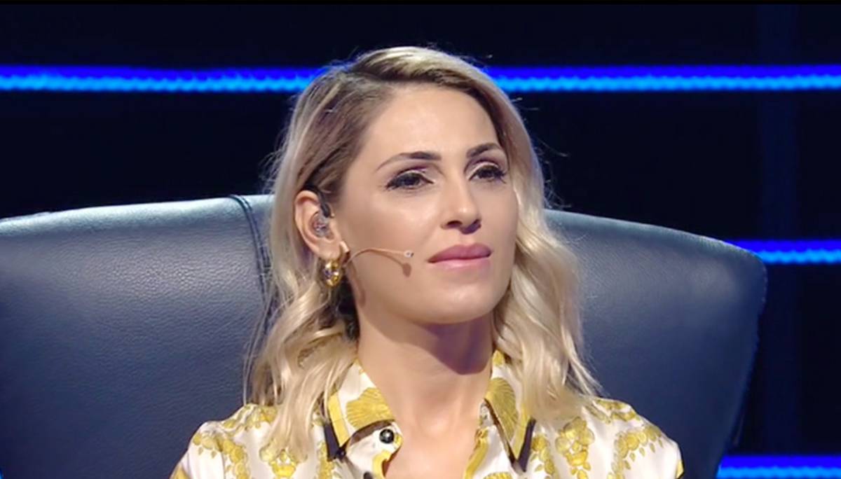 Anna Tatangelo discriminata per la sua bellezza: ecco cosa ha detto article-post