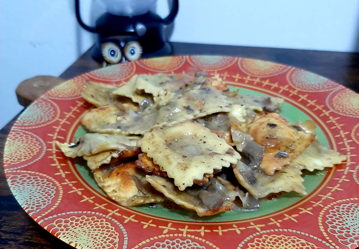 Ravioli ai funghi porcini in friggitrice ad aria, buoni da leccarsi i baffi article-post