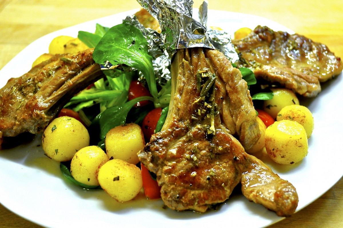 Costolette di agnello in friggitrice ad aria, il trucco per una carne morbidissima article-post