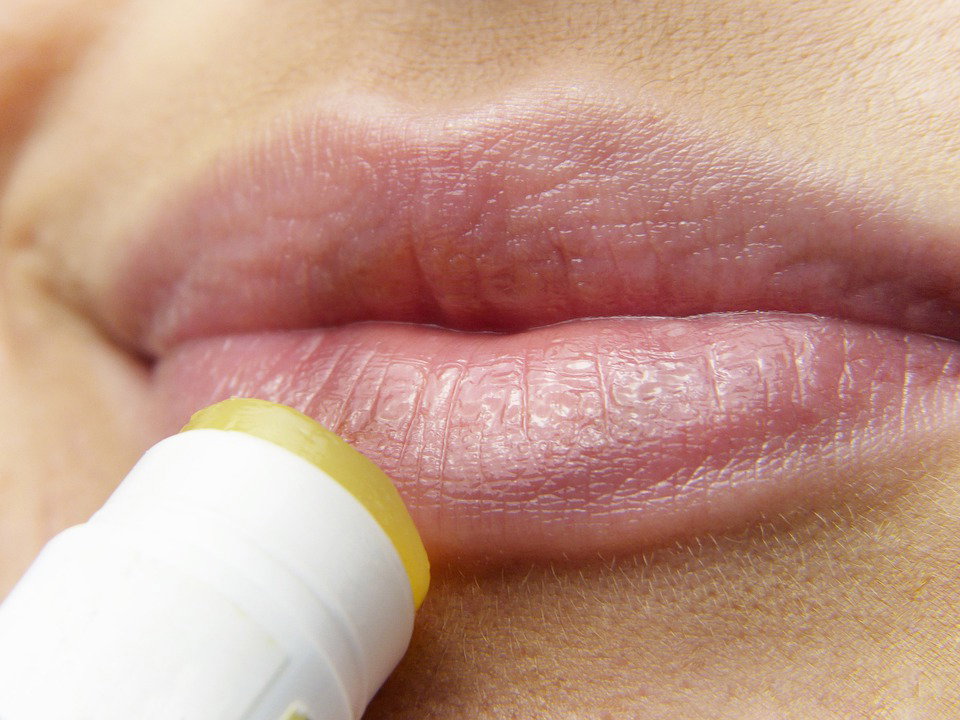 Balsamo labbra a cosa serve e come sceglierlo article-post