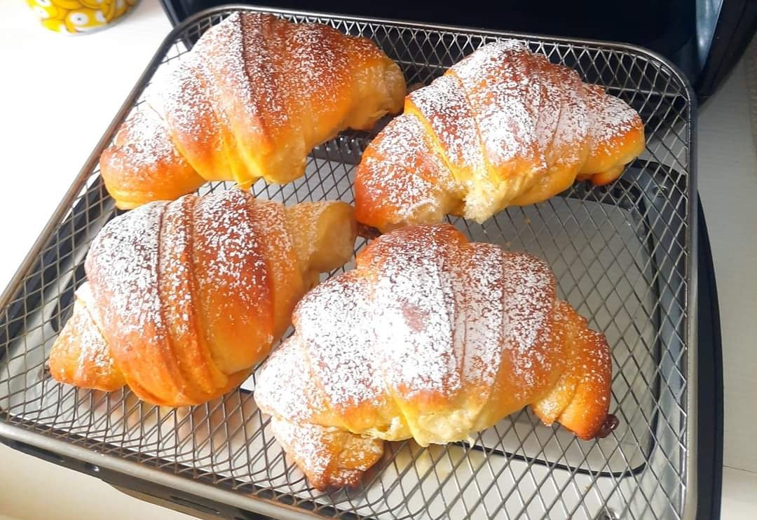 Cornetti fatti in casa e cotti in friggitrice ad aria, buoni come quelli della pasticceria article-post
