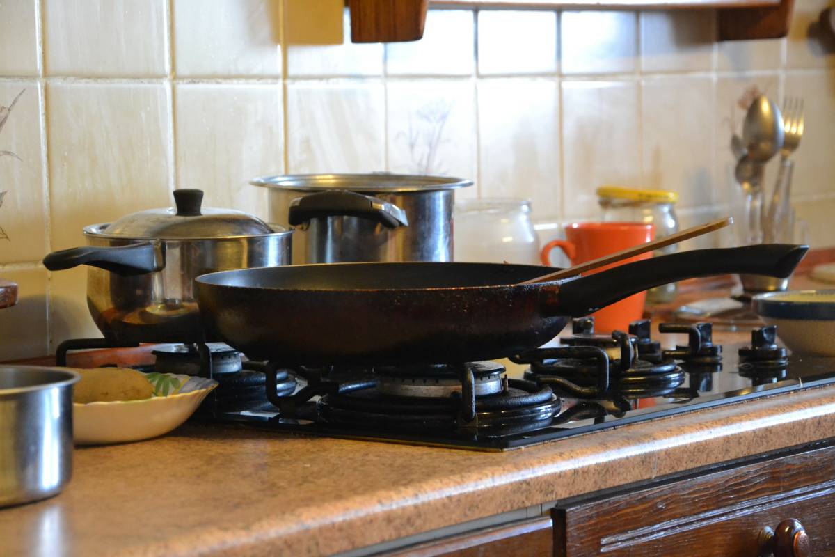 Come eliminare da casa l’odore di fritto: i 3 rimedi più efficaci article-post
