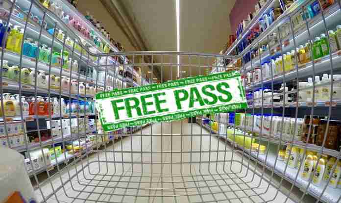 Supermercati free pass, pensioni in posta off-limits. Il nuovo Dpcm article-post