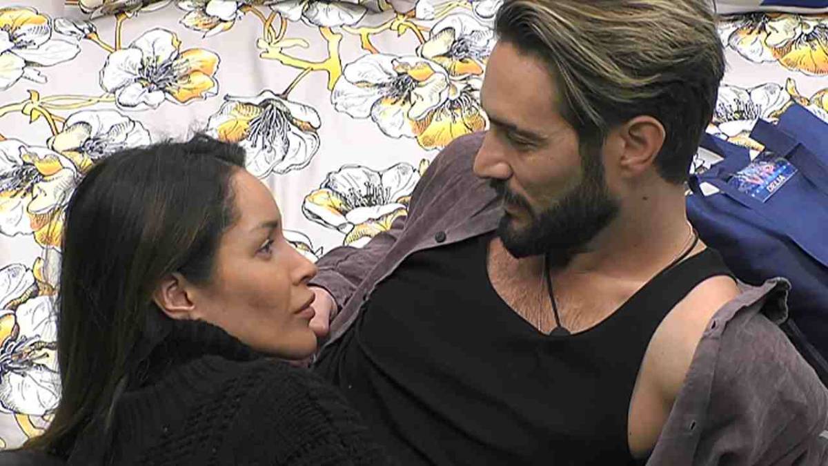GFVIP6, Alex Belli e Delia Duran: il “game” cambia article-post
