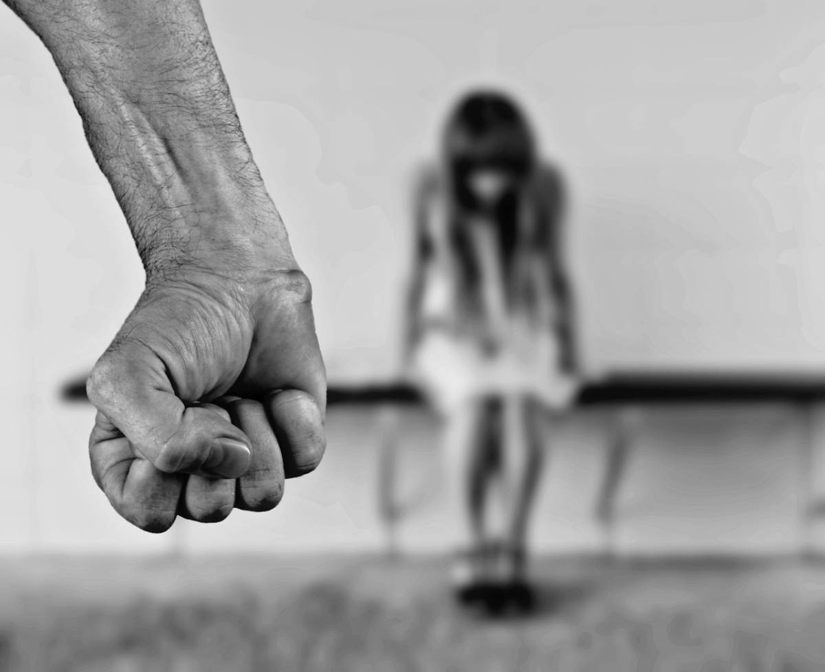 Roma: il compagno le dà fuoco dopo una brutale lite article-post