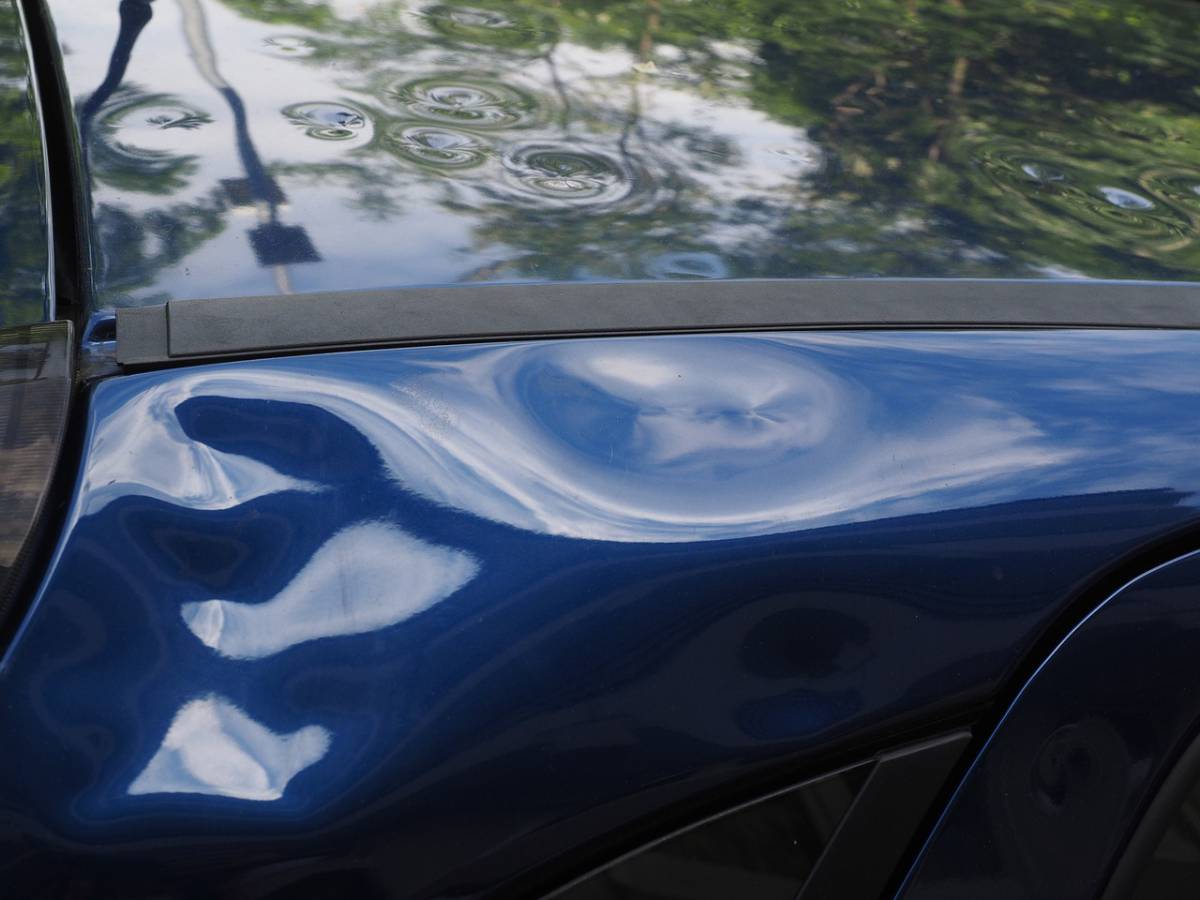Monza e Brianza: 50enne denunciato, danneggiava auto con acido e punteruolo article-post