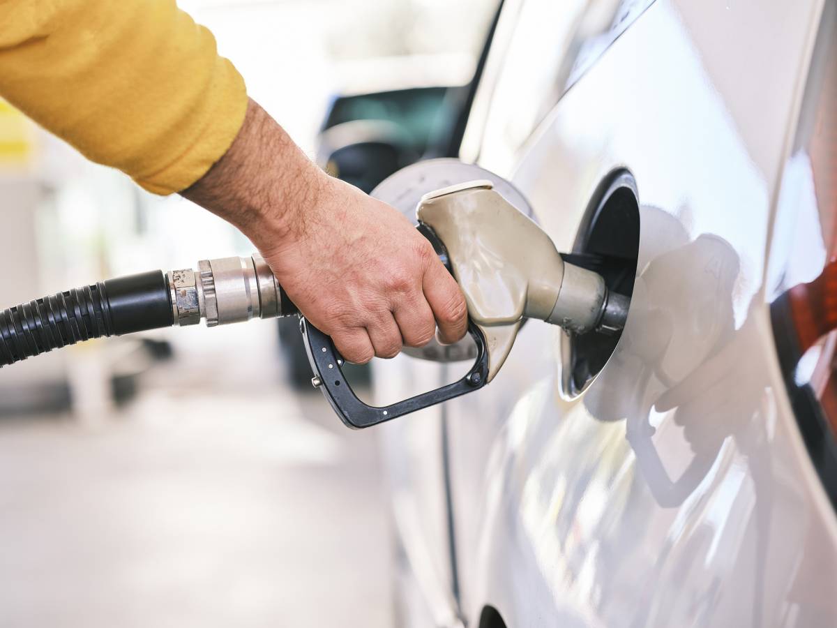 Il prezzo benzina e del diesel continua a descrescere article-post